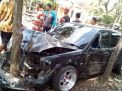 Mobil Sedan Seruduk Tiga Motor, Lima Orang Luka Parah