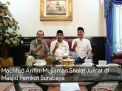 Video: Machfud Arifin-Mujiaman Shalat Jumat di Masjid Pemkot Surabaya