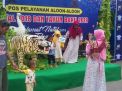 Warga Ponorogo Berebut Foto Bersama Harimau