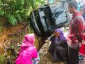 Mobil Pick Up Pengiring Pengantin Terguling, 9 Penumpang Luka-luka