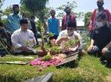 Saat Kakak Whisnu Sakti Dampingi MA Ziarah ke Makam Pak Tjip