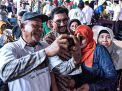 Warga Berebut Foto Bareng saat Machfud Arifin di Sukolilo dan Wonocolo