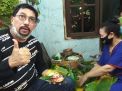 Machfud Arifin Blusukan: Sapa Warga hingga Cicipi Jajanan Tradisional