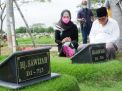 Machfud Arifin Doa Bersama Anak Yatim dan Ziarah ke Makam Orangtua