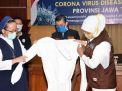 Pemprov Jatim Salurkan Bantuan Alkes dan APD ke RS Rujukan Covid-19