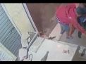 Aksi Pencurian Terekam CCTV, Hanya 2 Menit Pelaku Gasak Motor dan HP