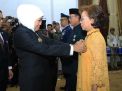 Sematkan Penghargaan untuk ASN di Jatim, Khofifah: Semoga Makin CETTAR