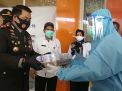 Polres Mojokerto Bagikan Probiotik ke Tenaga Medis Covid-19