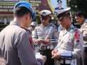 Usai Apel Pasukan, Identitas Hingga Senpi Polisi di Malang Diperiksa