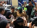 Sakit, Risma Nekat ke Lokasi Raya Gubeng yang Ambles