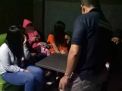 Rumah Karaoke di Blitar Ditutup, 6 Pemandu Lagu dan Miras Diamankan