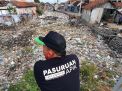 Melihat dari Dekat Tumpukan Sampah di Sungai Tambak Lekok Pasuruan