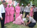 Tanam Pohon 'Cinta', Syarat Wajib Polisi di Situbondo Sebelum Nikah