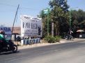 Protes Pembuangan Limbah, Warga di Pasuruan Pasang Spanduk Sindiran