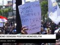 Video: Deretan Poster Menggelitik dalam Demo di Surabaya