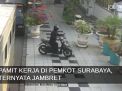Video: Pamit Kerja di Pemkot Surabaya, Ternyata Jambret