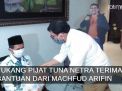 Video: Tukang Pijat Tuna Netra Terima Bantuan dari Machfud Arifin