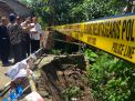 Tebing Sungai Kali Lahar Kota Blitar Longsor, 13 Rumah Terancam