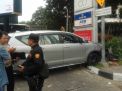 Tabrak Neon Boks, Pengemudi Mobil Innova Tewas