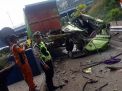 Dump Truk Seruduk Dua Kendaraan di Gate Tol Sidoarjo, Satu Orang Tewas
