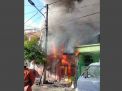 Usaha Nasi Geprek di Surabaya Terbakar, 14 Mobil Damkar Dikerahkan