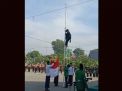 Viral Aksi Santri di Mojokerto Panjat Tiang Bendera saat Upacara