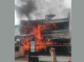 Ruko di Surabaya Terbakar, 4 Orang Terjebak Api dan 2 Penghuni Terluka