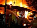 Terjebak di Dalam Rumah yang Terbakar, Ibu dan Anak di Surabaya Tewas