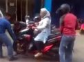 Viral Video Debt Collector Tarik Sepeda Motor Emak-emak Disebut di Sidoarjo
