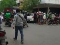 Diduga Usai Tabrak Lari, Mobil Ayla Diamuk Massa di Surabaya