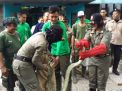 Latihan Satpol Cs Mengevakuasi Binatang Buas ini Berlangsung Seru
