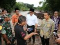 Berita Foto: Bupati Anas Tinjau Wilayah Terdampak Banjir Bandang
