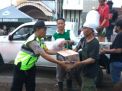 Berita Foto: Polisi Salurkan Bantuan Korban Banjir Bandang Banyuwangi