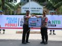 Kapolda Jatim Serahkan Bantuan Rp 1 M untuk Korban Gempa ke Polda NTB