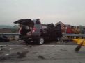 Mobil Toyota Innova Seruduk Truk di Tol Sumo, 5 Orang Tewas