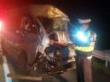 Toyota Hiace Tabrak Truk di Tol Nganjuk, Satu Orang Tewas dan Dua Luka