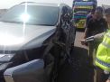 Tabrak Truk Bermuatan Kelapa di Tol Nganjuk, Mitsubishi Pajero Ringsek