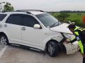 Tabrak Pembatas Tol Ngawi, Mobil Toyota Rush Ringsek
