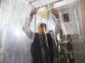 Pemprov Pasang Room Screening dan Drive Through Disinfektan di Grahadi