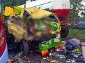 Bus dan Truk Muat Ikan Kecelakaan di Paiton, 2 Orang Tewas