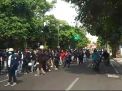 Massa Penolak Omnibus Law di Surabaya Sempat Kepung Rumah Dinas Risma