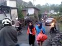 Gunung Semeru Meletus, Ratusan Warga Mulai Mengungsi