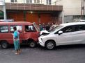 Tabrak Angkot di Surabaya, Pengemudi Mitsubishi Xpander Kabur