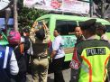 Bawaslu Blitar Tertibkan Stiker Caleg yang Dipasang Sembarangan