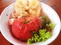 Lezatnya Bakso Merah Berbahan Buah Naga di Bojonegoro