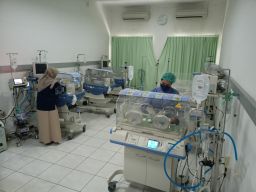 Salah Satu Bayi Kembar Tiga Ponorogo Meninggal Dunia
