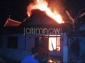 Ditinggal Bukber, Satu Rumah di Blitar Ludes Terbakar