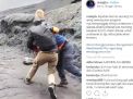 Turis Banting Petugas di Gunung Bromo Asal Jerman, Sudah Minta Maaf
