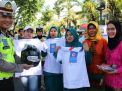 Peringati Hari Kartini, Polwan Gresik Ajak Warga Traffic Safety