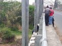 Pelajar ini akan Loncat dari Jembatan Gara-gara Dapat 'Bisikan'